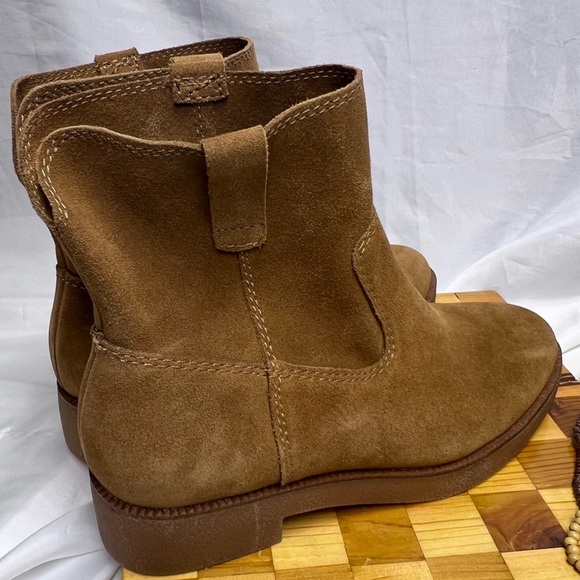 Lucky Brand Rhetty Soft Suede Leather Mid High Carmel Booties - NWOT! Si… - Picture 14 of 17